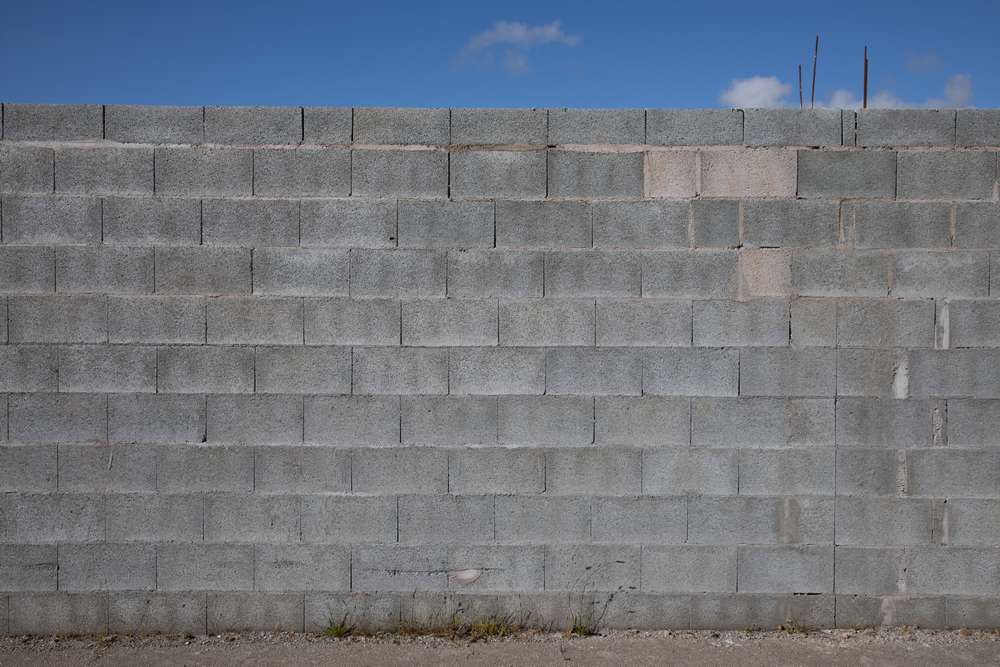 Mur en parpaing sans enduit